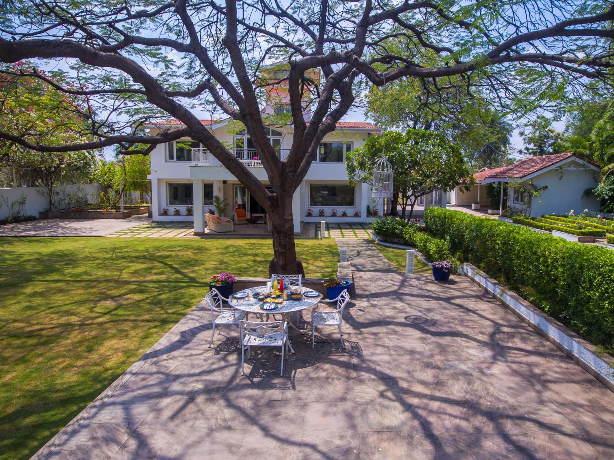 Ama Stays & Trails Helen'S Garden , Bhopal Exterior photo